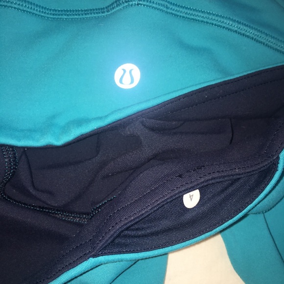 Lululemon Wunder Under Capri Reversible Size 4 - Picture 2 of 2
